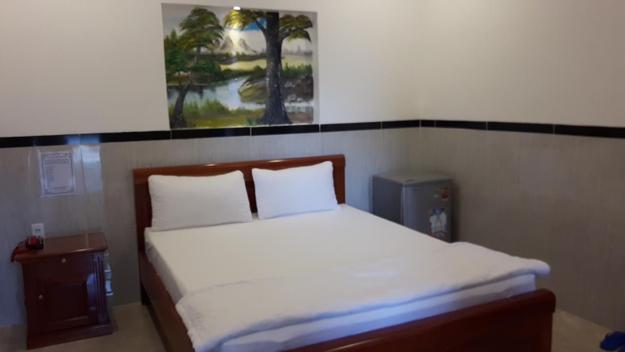 Motel Hoang Gia Long Khanh Exterior photo