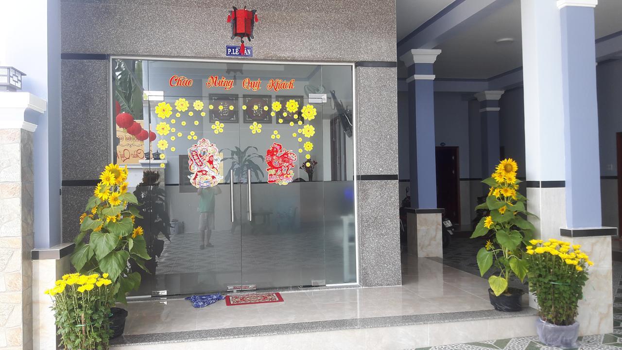 Motel Hoang Gia Long Khanh Exterior photo