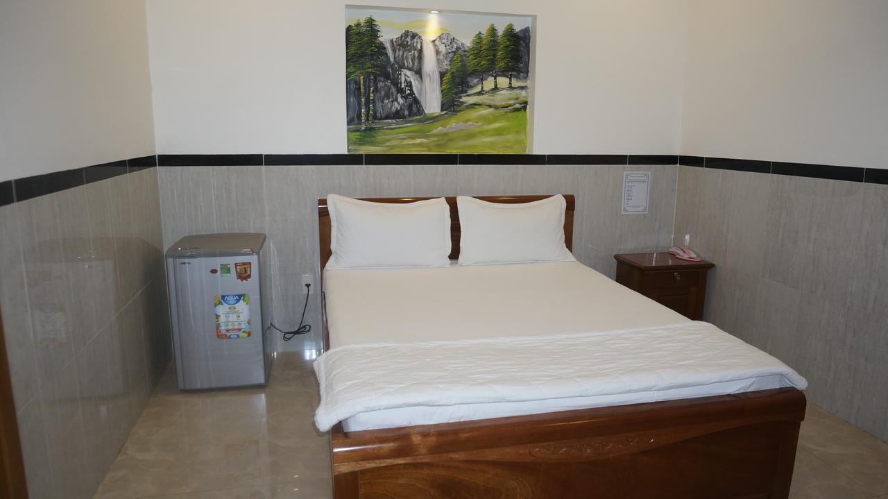 Motel Hoang Gia Long Khanh Exterior photo